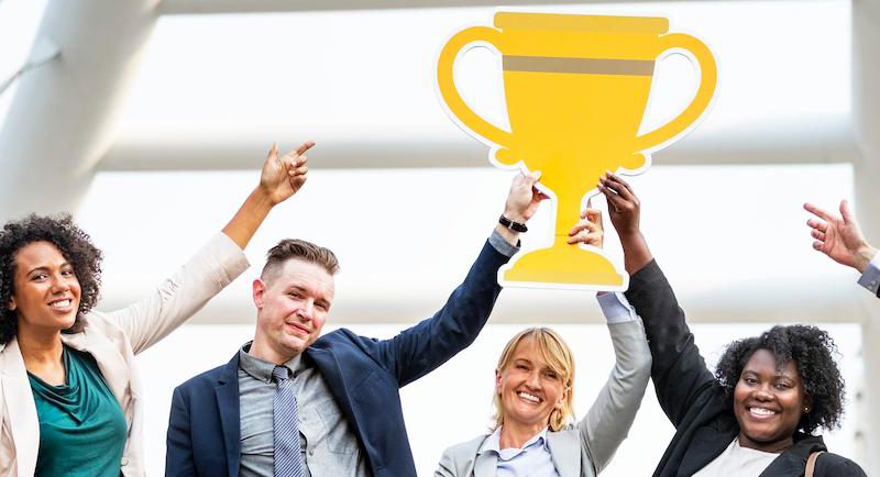 FinCompare für mehrere Awards nominiert