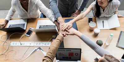 FinCompare und Finance Consult vertiefen Zusammenarbeit