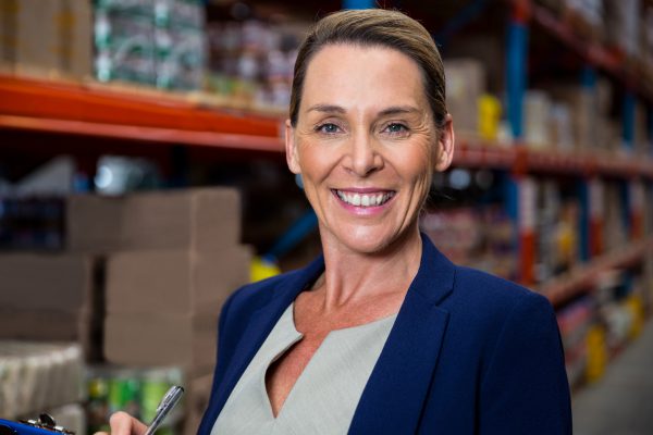 Kontokorrentkredit-3 Unternehmerin, welche einen Kontokorrentkredit erhalten hat.