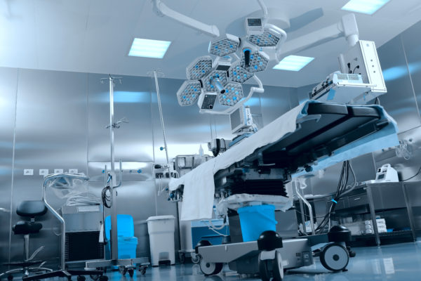 Medizintechnik-3 Medizintechnik im Operationsraum, welche durch Leasing erworben wurde