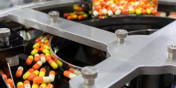 Pharmaunternehmen produziert Medikamente