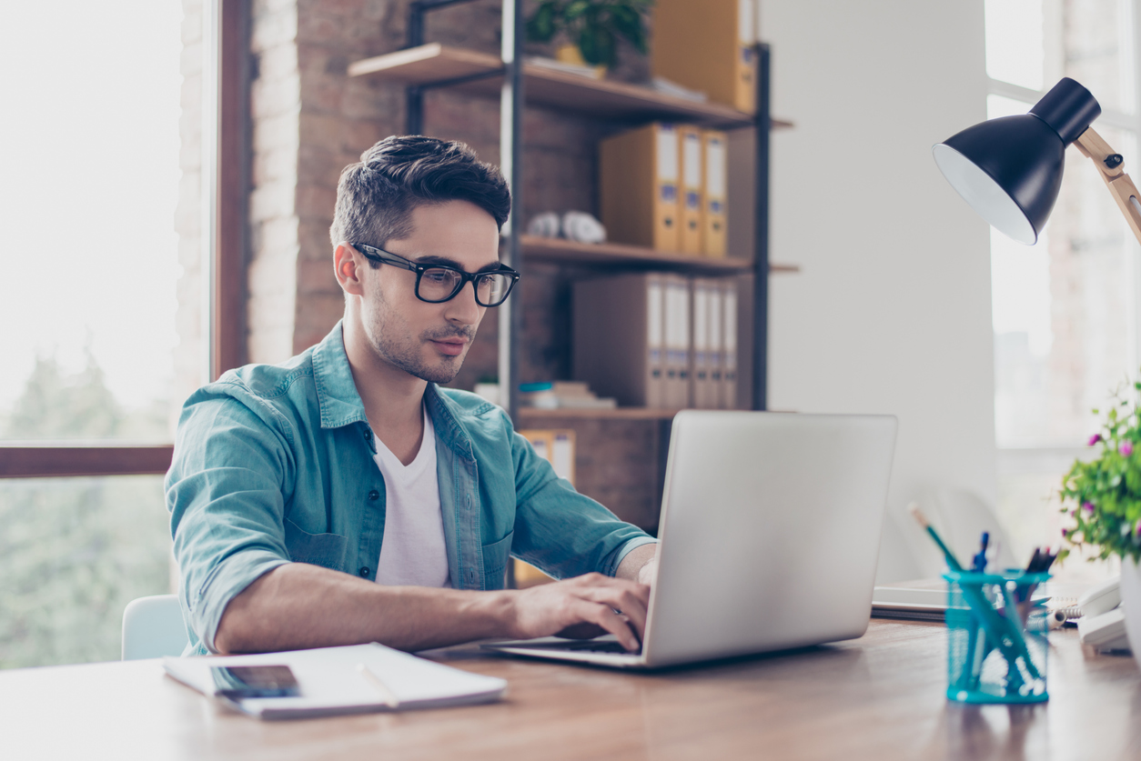 IT-Technologie für das Online-Business Anwendung von IT-Technologien im Online-Handel.