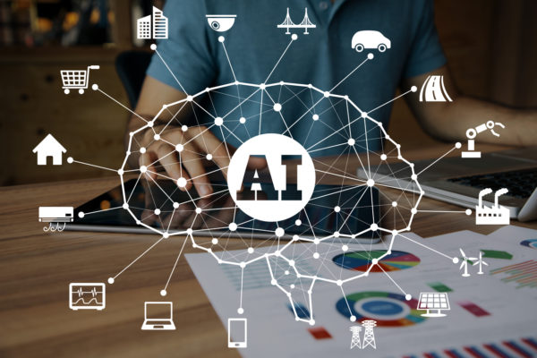IT und Telekommunikation-5 Künstliche Intelligenz (KI) unterstützt menschliches Denken.