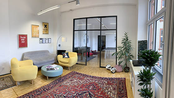 office-hangout office-hangout