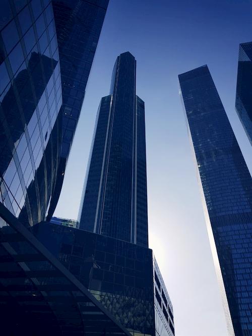 Blockchain-Technologie wird besonders von Banken und Versicherungsunternehmen genutzt werden