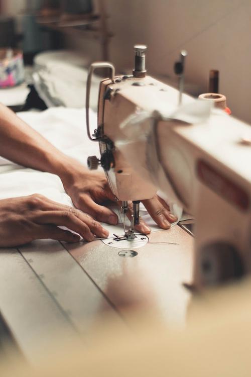 Fallbeispiel Textilproduzent eröffnet Onlineshop Textilproduzent Nähmaschine